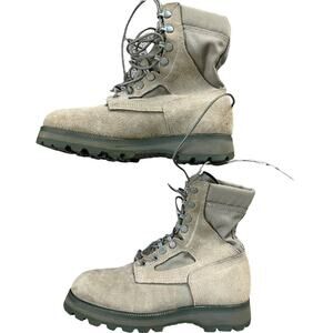 NWOT McRae Waterproof Combat Boots Beige WOMEN’s Regular Width Size 9